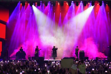 ISTANBUL, TURKIYE - 25 Mayıs 2023: Türk Şarkıcı Mavi Konseri İstanbul 'da