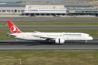 ISTANBUL, TURKIYE - OCTOBER 01, 2022: Turkish Airlines Boeing 787-9 (65805) landing to Istanbul International Airport