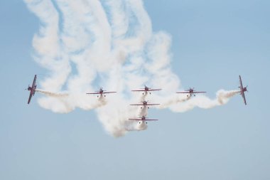 ISTANBUL, TURKIYE - Mayıs 01, 2023: Fas Marche Verte - İstanbul Teknofest sırasında İstanbul Atatürk Havalimanı 'nda Yeşil Mart akrobatik gösteri ekibi