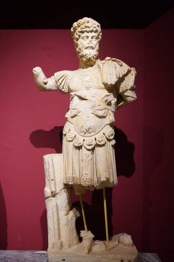 Antalya Arkeoloji Müzesi 'ndeki heykel, Antalya Şehri, Türkiye