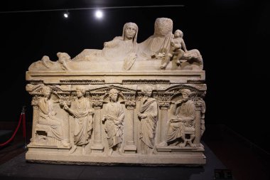 Aurelia Botiane ve Demetria Sarcophagus Antalya Arkeoloji Müzesi, Antalya Şehri, Türkiye