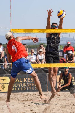 Balikir, TÜRKİYE - 25 Haziran 2023: Pro Beach Tour Oren Leg 'de tanımlanamayan atlet
