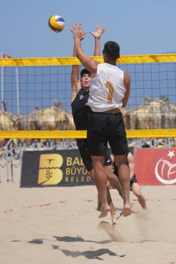 Balikir, TÜRKİYE - 25 Haziran 2023: Pro Beach Tour Oren Leg 'de tanımlanamayan atlet