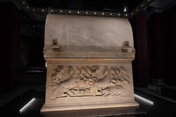 土耳其伊斯坦布尔 2023年7月13日 伊斯坦布尔考古博物馆的西顿石棺 — 图库照片