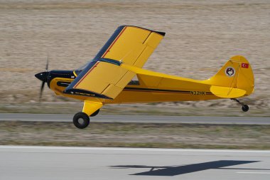 ESKISEHIR, TURKIYE - 16 Eylül 2023: M.S.O Air and Space Museum Aviat A-1B Husky (2431) Sivrihisar SHG Airshow 'da sergilendi