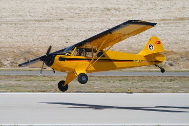 ESKISEHIR, TURKIYE - 17 Eylül 2023: M.S.O Air and Space Museum Aviat A-1B Husky (2431) Sivrihisar SHG Airshow 'da sergilendi
