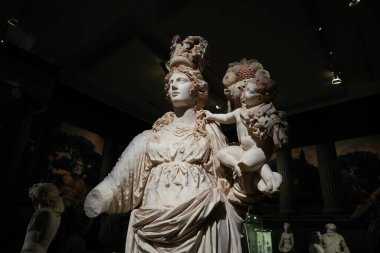 İSTANBUL, TURKIYE - 13 Temmuz 2023: İstanbul Arkeoloji Müzelerindeki Antik Tarihi Eser