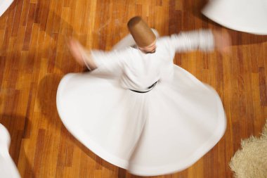 KONYA, TURKIYE - 17 Aralık 2023: Seb-i Arus, Konya 'da Düğün Günü Seb-i Arus sırasında Dervişler