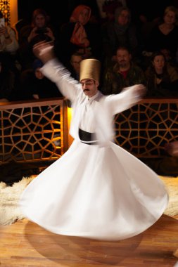 KONYA, TURKIYE - 17 Aralık 2023: Seb-i Arus, Konya 'da Düğün Günü Seb-i Arus sırasında Dervişler