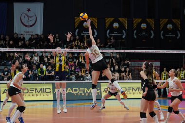 ISTANBUL, TURKIYE - 24 Kasım 2023: Gabriela Guimaraes Vakıfbank - Fenerbahçe Opet Türkiye Sultanlar Ligi karşılaşmasında Vakıfbank Spor Salonu 'nda