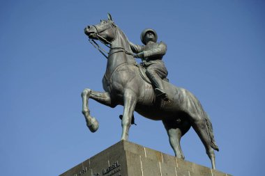 İzmir, TURKIYE - 22 Ekim 2023: Cumhuriyet Meydanı, Alsancak Kasabası İzmir Atatürk Anıtı