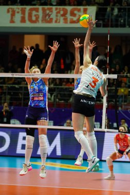 ISTANBUL, TURKIYE - 20 Mart 2024: Eczacibasi Dynavit vs Imoco Volley Conegliano CEV Şampiyonlar Ligi Volesi Burhan Felek Spor Salonu 'nda oynanan karşılaşmada Tijana Boskoviç