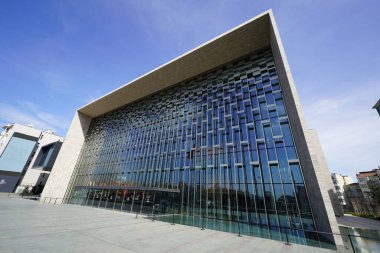 İSTANBUL, TÜRKİYE - 31 Mart 2024: İstanbul, Taksim Meydanı 'ndaki Atatürk Kültür Merkezi