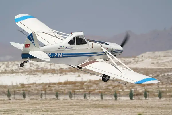 Stock image ESKISEHIR, TURKIYE - SEPTEMBER 17, 2023: Private Piper PA-25-260 Pawnee D (7656071) displayed at Sivrihisar SHG Airshow