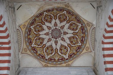 EDIRNE, TURKIYE - 07 Nisan 2024: Edirne City 'deki Uc Serefeli Camii. Cami 1438 ve 1447 yılları arasında inşa edildi.