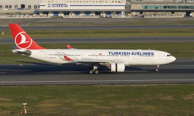 ISTANBUL, TURKIYE - NOVEMBER 05, 2022: Turkish Airlines Airbus A330-223 (949) landing to Istanbul International Airport
