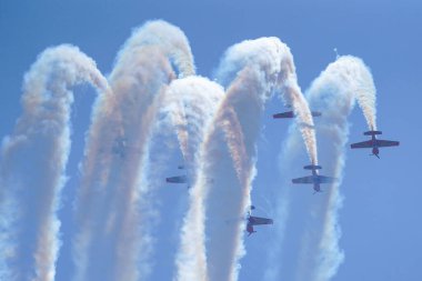 ISTANBUL, TURKIYE - Mayıs 01, 2023: Fas Marche Verte - İstanbul Teknofest sırasında İstanbul Atatürk Havalimanı 'nda Yeşil Mart akrobatik gösteri ekibi