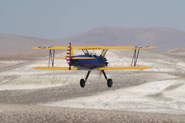ESKISEHIR, TURKIYE - 17 Eylül 2023: M.S.O Hava ve Uzay Müzesi Boeing A75N1 Stearman (75-863) Sivrihisar SHG Hava Gösterisi