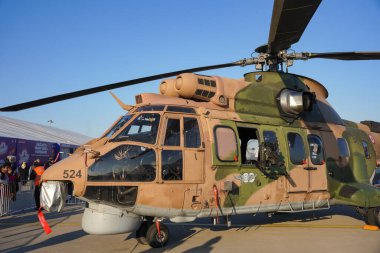 ISTANBUL, TURKIYE - MAYIS 01, 2023: Türk Hava Kuvvetleri Eurocopter AS 532UL Cougar (2524) İstanbul Atatürk Havalimanı Teknofest 'te sergilendi