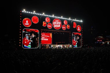 İSTANBUL, TURKIYE - 23 Nisan 2024: İstanbul Belediye Başkanı Ekrem İmamoğlu 23 Nisan 'da İstanbul' da Türkiye 'nin Egemenlik ve Çocuk Egemenliği Günü 