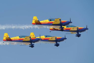 ESKISEHIR, TURKIYE - 17 Eylül 2023: Romen Şahin Aerobik Takımı Sivrihisar SHG Hava Gösterisinde sergilendi