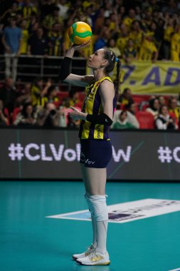 ISTANBUL, TURKIYE - 28 Şubat 2024: Fenerbahçe Opet 'te Eda Erdem Dundar, Burhan Felek Spor Salonu' nda Allianz MTV Stuttgart CEV Şampiyonlar Ligi Volesi karşılaşması