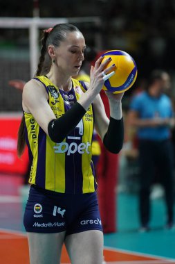 ISTANBUL, TURKIYE - 13 Nisan 2024: Fenerbahçe Opet 'te Eda Erdem Dundar, Burhan Felek Spor Salonu' nda Eczacibasi Dynavit Türk Sultanlar Ligi karşılaşmasına karşı