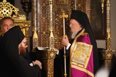 İSTANBUL, TURKIYE - MAYIS 04, 2024: İstanbul Ekümenik Patriği Konstantinopolis Paskalyası sırasında Bartholomew