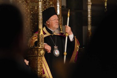 İSTANBUL, TURKIYE - MAYIS 04, 2024: İstanbul Ekümenik Patriği Konstantinopolis Paskalyası sırasında Bartholomew