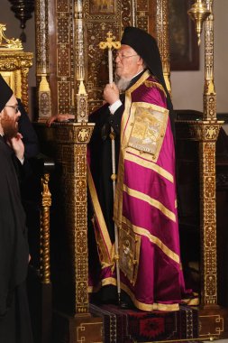 İSTANBUL, TURKIYE - MAYIS 04, 2024: İstanbul Ekümenik Patriği Konstantinopolis Paskalyası sırasında Bartholomew