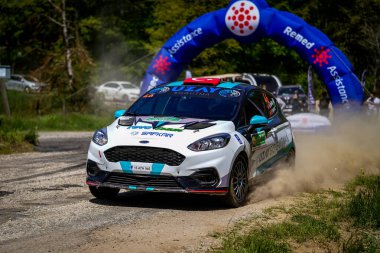 BURSA, TURKIYE - 18 Mayıs 2024: Bursa Rallisi 'nde ralli araba yarışı