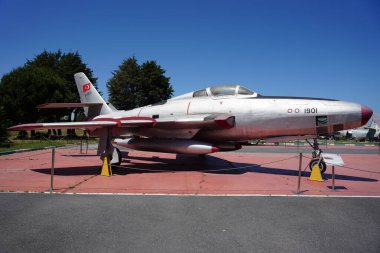 ISTANBUL, TURKIYE - Haziran 01, 2024: Türkiye Hava Kuvvetleri Cumhuriyeti RF-84F Yıldırımı (51-1901) İstanbul Havacılık Müzesi 'nde sergilendi
