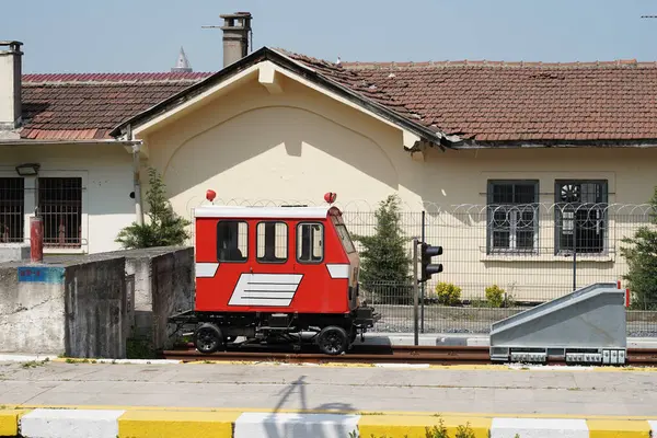 stock image ISTANBUL, TURKIYE - APRIL 13, 2024: Small Train in Sirkeci Train Station