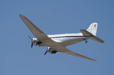 ESKISEHIR, TURKIYE - 16 Eylül 2023: M.S.O Air and Space Museum Douglas DC-3A (2204) Sivrihisar SHG Airshow 'da sergilendi