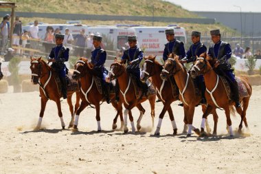ISTANBUL, TURKIYE - Haziran 08, 2024: Etnospor Kültür Festivali 'nde Binicilik Şovu