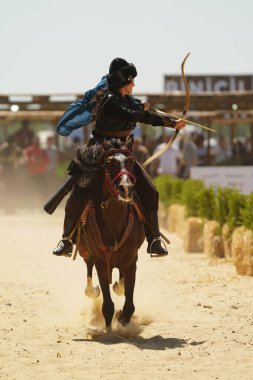 ISTANBUL, TURKIYE - Haziran 08, 2024: Etnospor Kültür Festivali 'nde Binicilik Şovu