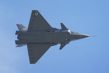 İSTANBUL, TURKIYE - 30 Nisan 2023: İstanbul Teknofest İstanbul 'u sırasında İstanbul Atatürk Havalimanı' nda Baykar Bayraktar Kizilelma görüntüsü