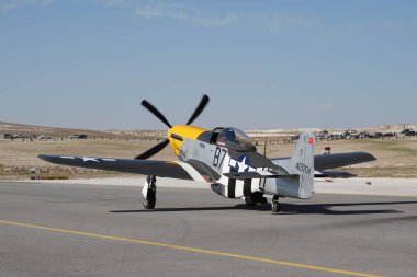 ESKISEHIR, TURKIYE - 17 EPTEMBER 2023: M.S.O Hava ve Uzay Müzesi Kuzey Amerika P-51D Mustang (122-39608) Sivrihisar SHG Airshow 'da sergilendi