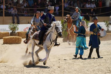 ISTANBUL, TURKIYE - Haziran 08, 2024: Etnospor Kültür Festivali 'nde Binicilik Şovu