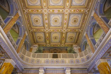 İSTANBUL, TÜRKİYE - 27 Ağustos 2023: İstanbul 'daki Kutsal Ruh Katedrali