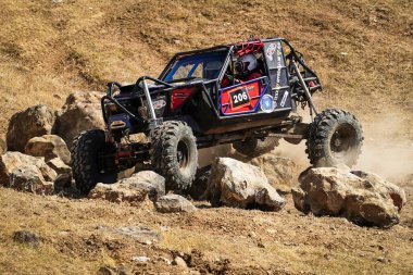 BURSA, TURKIYE - 28 Temmuz 2024: Bursa 'da Extreme Cup' ta off-road araba yarışı