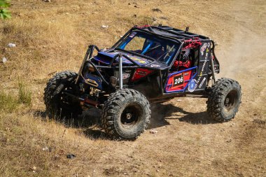 BURSA, TURKIYE - 28 Temmuz 2024: Bursa 'da Extreme Cup' ta off-road araba yarışı