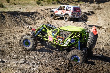 BURSA, TURKIYE - 28 Temmuz 2024: Bursa 'da Extreme Cup' ta off-road araba yarışı