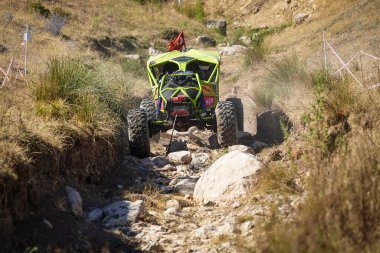 BURSA, TURKIYE - 28 Temmuz 2024: Bursa 'da Extreme Cup' ta off-road araba yarışı