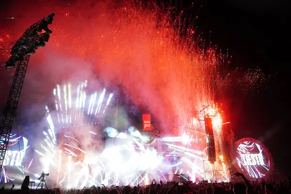 İSTANBUL, TURKIYE - Ağustos 08, 2024: İstanbul 'da DJ Tiesto Konseri