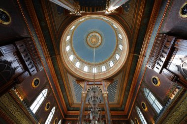 İSTANBUL, TÜRKİYE - 20 Temmuz 2024: İstanbul 'daki Yıldız Hamidiye Camii