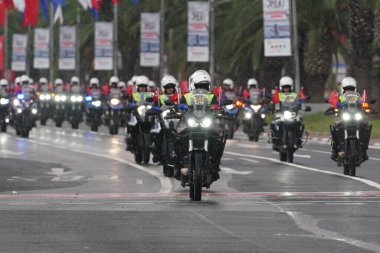 İSTANBUL, TÜRKİYE - 30 Ağustos 2024: Vatan Bulvarı 'nda düzenlenen Türk Zafer Günü geçit töreninde Motorize Jandarma geçidi