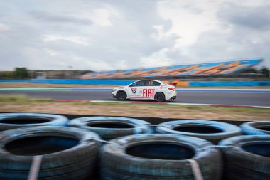 İSTANBUL, TURKIYE - EYLÜL 07, 2024: Türk Tur Otomobil Şampiyonası sırasında İstanbul Park Pisti 'nde Yarış Arabası