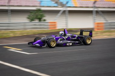 İSTANBUL, TURKIYE - EYLÜL 07, 2024: Türk Tur Otomobil Şampiyonası sırasında İstanbul Park Pisti 'nde Formula 3 Aracı