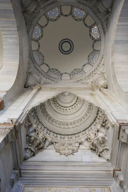 İSTANBUL, TÜRKİYE - 14 Eylül 2024: İstanbul 'daki Nuruosmaniye Camii
